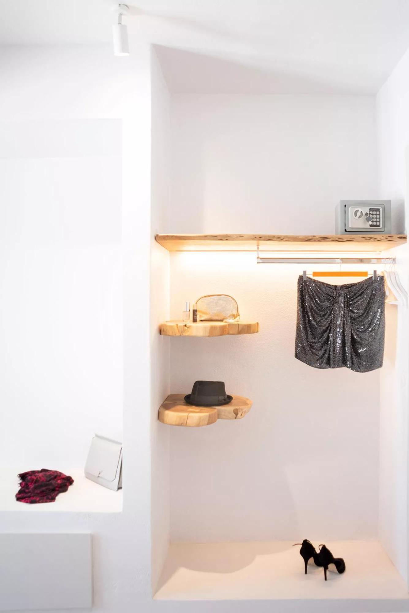Paros Comfy Hotel 4*